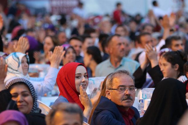 Başbakan Yıldırım: Hangi yetkiyle bu vaatleri yapacaksın (4)