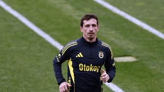 Fenerbahçe'de beklenen imza atılıyor! İsmail Kartal istedi, Mert Hakan Yandaş kalıyor