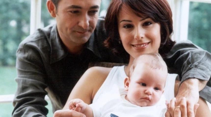 Arzum Onan ve Mehmet Aslantuğ'un oğlu Can yakışıklılığıyla sosyal medyayı salladı! 'Aynı annesi' 