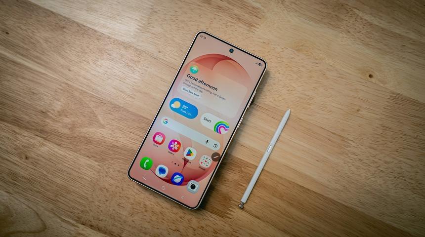 Galaxy S27 Pro ve S27 Ultra i&ccedil;in yeni selfie kamerası iddiası: Apple'ın izinden mi gidiyor?