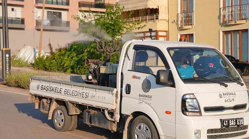 Başiskele&rsquo;de sinek ve haşerelere karşı ila&ccedil;lama &ccedil;alışmaları s&uuml;r&uuml;yor