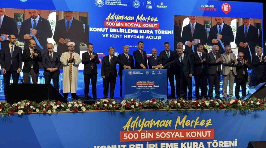 Bakan Kurum: "Adıyaman yıkıldığı yerden doğruldu"