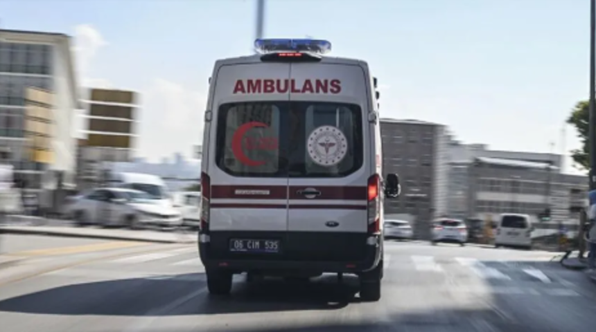Gaziantep&rsquo;te &uuml;zerine forklift devrilen gen&ccedil; iş&ccedil;i hayatını kaybetti