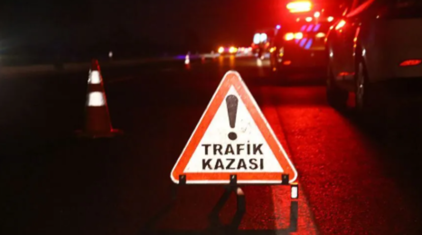 Tunceli'de feci kaza: Otomobil ile pikap &ccedil;arpıştı, 1 &ouml;l&uuml; 4 yaralı