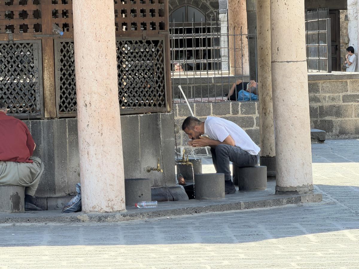40 derece sıcaktan bunaldılar: Bakın çözümü nerede buldular! 7