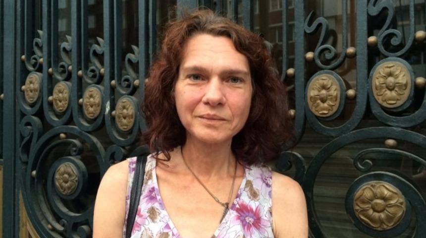 Yazar Aslı Erdoğan hastaneye kaldırıldı