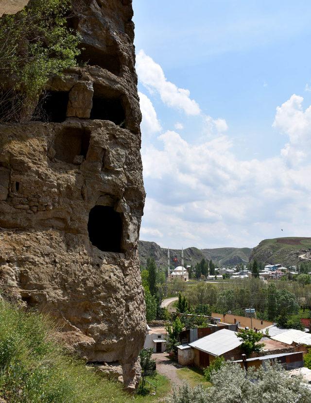 4 bin 600 yıllık 'Kaya Mağaraları' hayranlık uyandırıyor