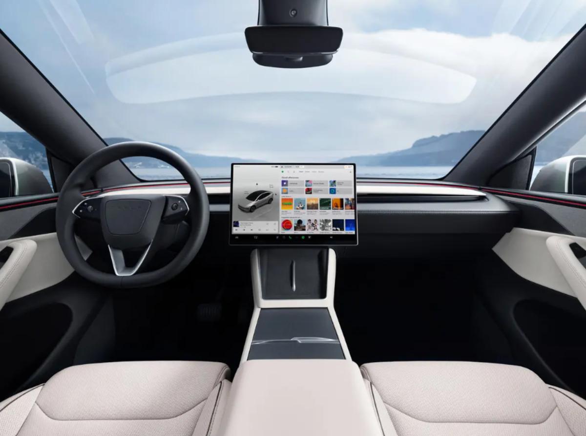 Tesla dan geniş aileleri ilgilendiren yeni Model Y versiyonu 2