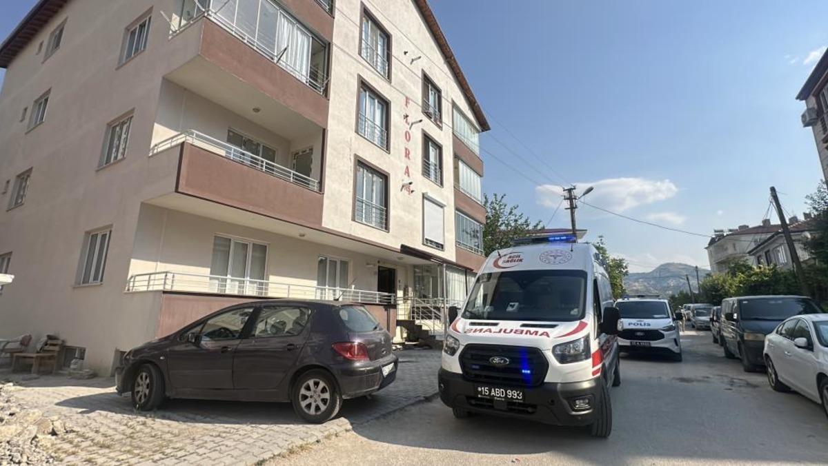 Burdur da yaşlı kadın eşi tarafından evde ölü bulundu 2