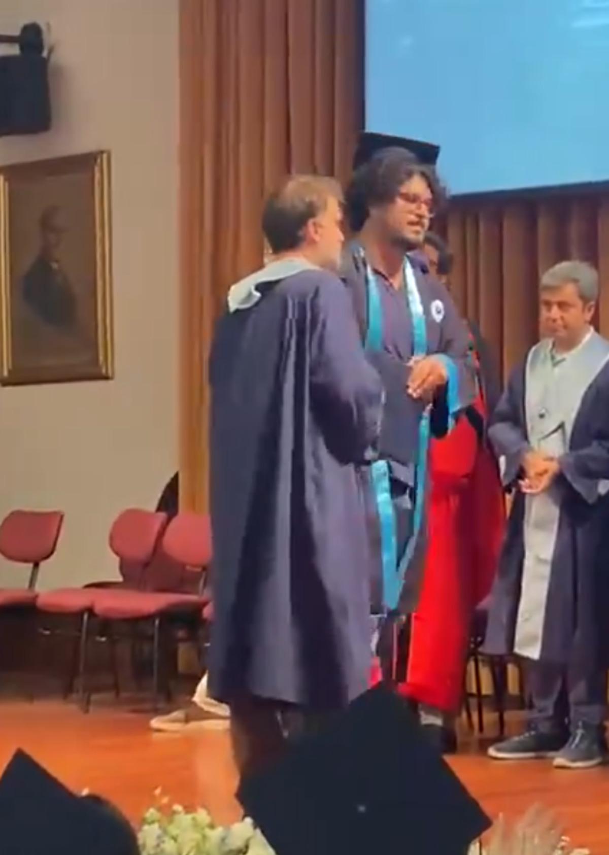 Boğaziçi Üniversitesi nde olaylı mezuniyet töreni! Öğrencinin üniversiteye girişi 5 yıl boyunca yasaklandı 3