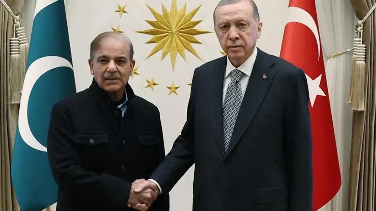 Pakistan Başbakanı Şerif Cumhurbaşkanı Erdoğan la görüşmek üzere Türkiye ye gelecek 2