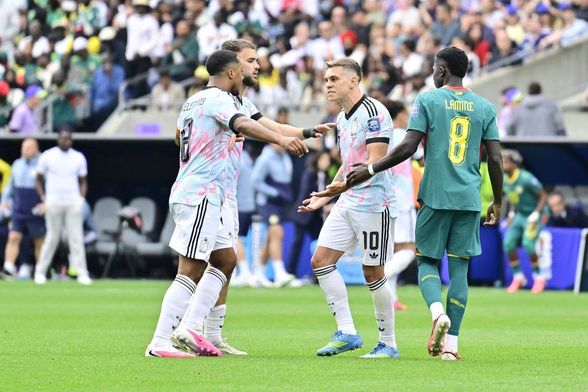 Beşiktaş ta Trossard heyecanı! Yıldız futbolcudan taraftarı coşturan hamle 3