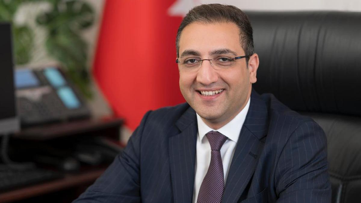 Bal&ccedil;ova Belediye Başkanı Onur Yiğit g&ouml;revinden uzaklaştırıldı 1