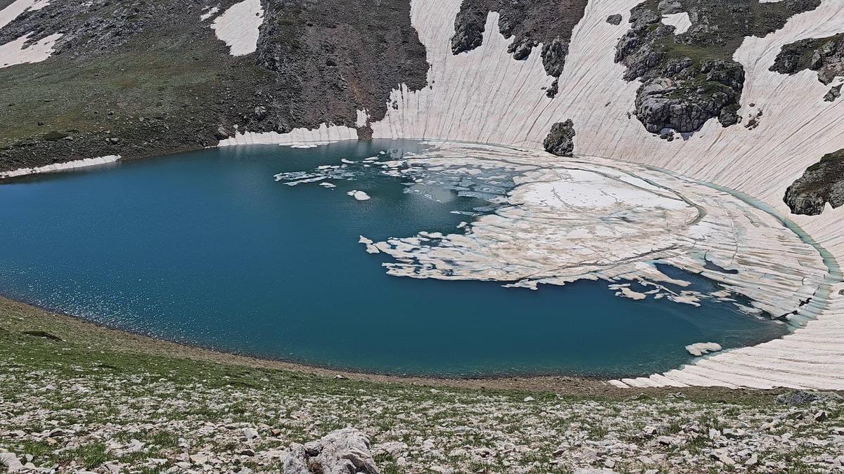 Uludağ ın buzul gölleri taştı: Yaz ortasında kutup manzaraları 1