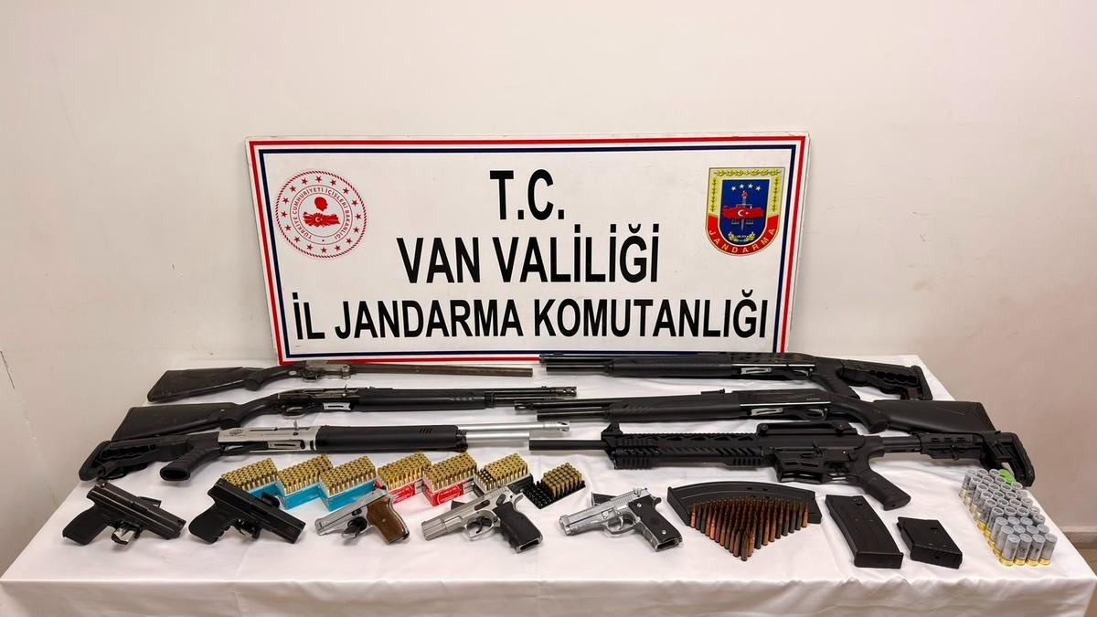 Çobanları silahla tehdit edip 800 küçükbaş hayvanı yağmaladılar 1