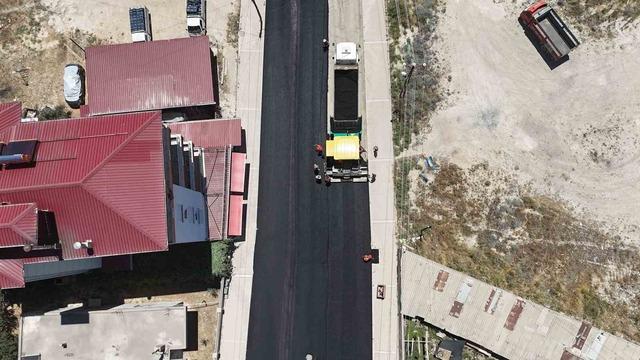 Mut’ta yağışın bozduğu yollar yenilendi 1