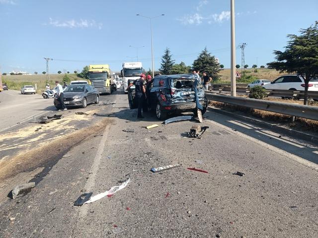 Samsun da zincirleme trafik kazası: 2 yaralı 1