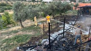 Bilecik’te bir ahır çıkan yangında kül oldu