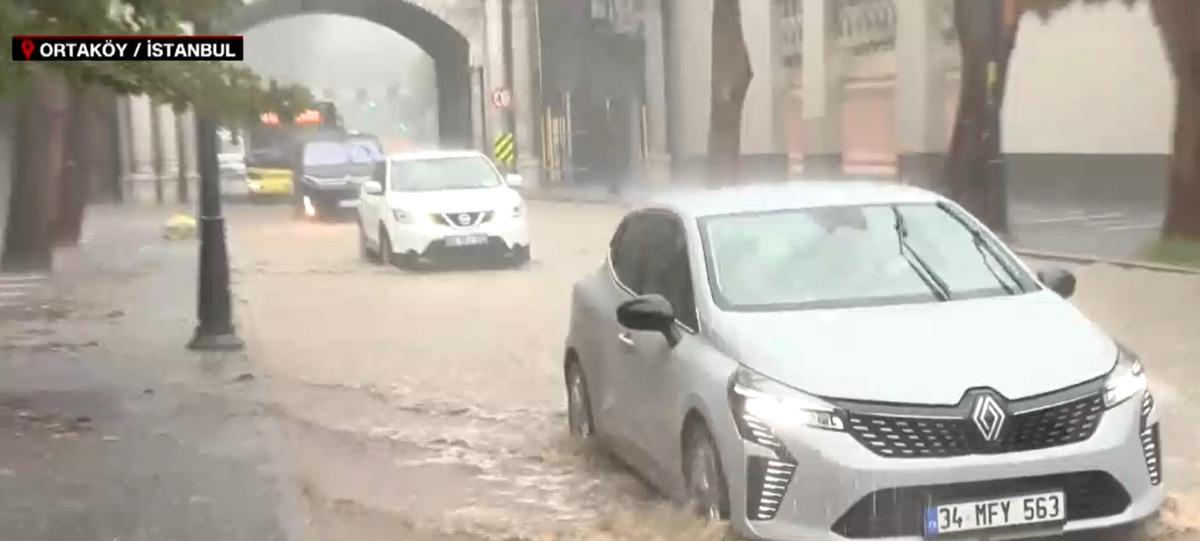 SON DAKİKA | İstanbul da yağmur başladı! Valilik ve AKOM uyarmıştı 4