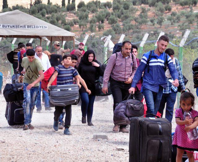 35 bin Suriyeli bayramlaşmaya gitti