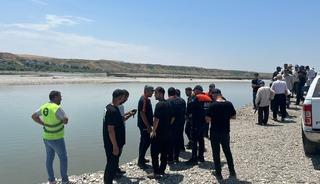 Serinlemek i&ccedil;in girdiği &ccedil;ayda kayboldu