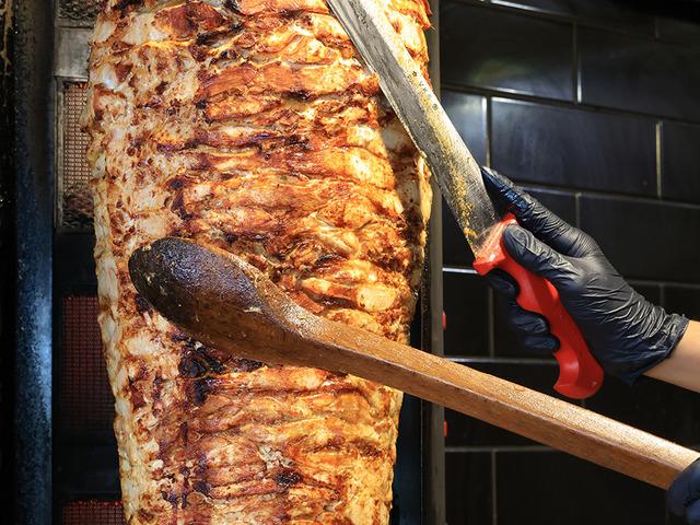 D&ouml;ner krizi &uuml;lkeyi karıştırdı! İ&ccedil;inden kuzu eti hari&ccedil; her şey &ccedil;ıktı
