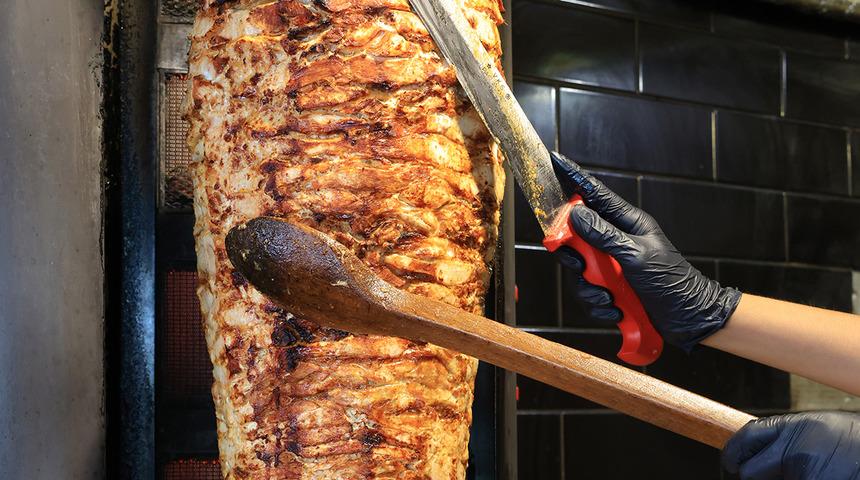 D&ouml;ner krizi &uuml;lkeyi karıştırdı! İ&ccedil;inden kuzu eti hari&ccedil; her şey &ccedil;ıktı