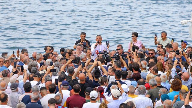 Özgür Özel'den Zonguldak'ta 'yeni parti' sinyali! Az kaldı...