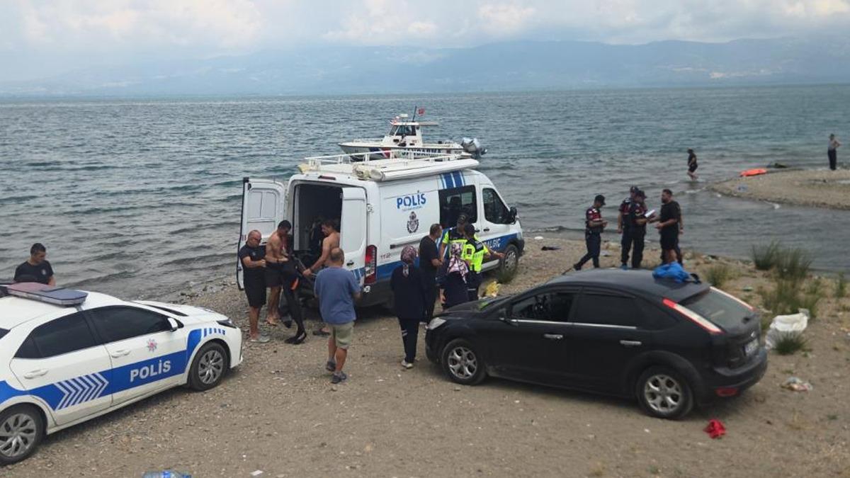 Saatler süren bekleyişin ardından acı haber geldi: İznik Gölü nde iki can kaybı 2