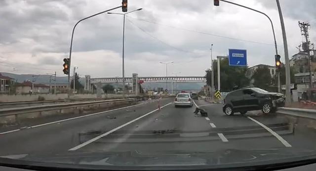 D-650&rsquo;de y&uuml;rekleri ağza getiren kaza kamerada 3