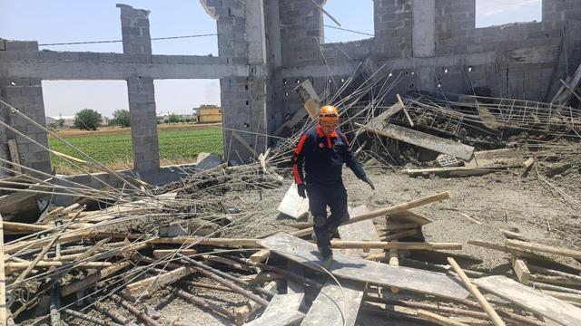 Şanlıurfa&rsquo;da cami inşaatında g&ouml;&ccedil;&uuml;k; 3 iş&ccedil;i yaralı 2