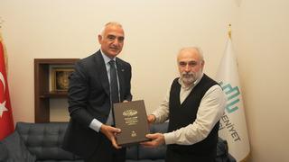 Bakan Ersoy'dan Prof. Dr. İhsan Fazlıoğlu'na ziyaret