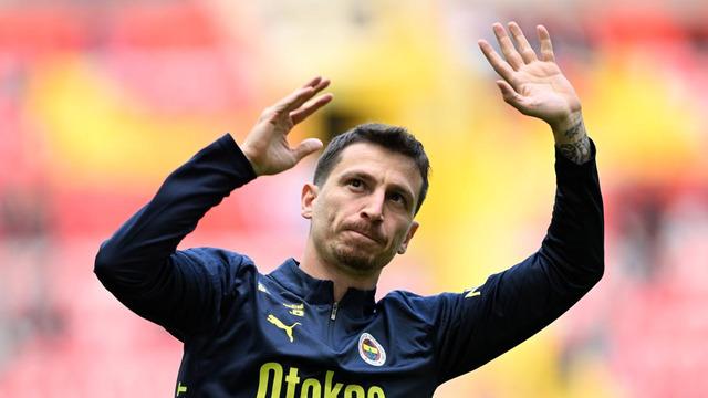Fenerbahçe'den Mert Hakan Yandaş kararı! Türkiye'de bir ilk...