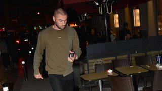 Burak Yılmaz, çiçekçilere bol keseden bahşiş dağıttı