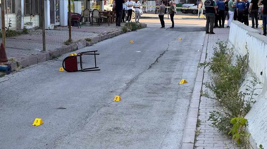Niğde&rsquo;de iki grup arasında silahlı kavga! Yaralılar var