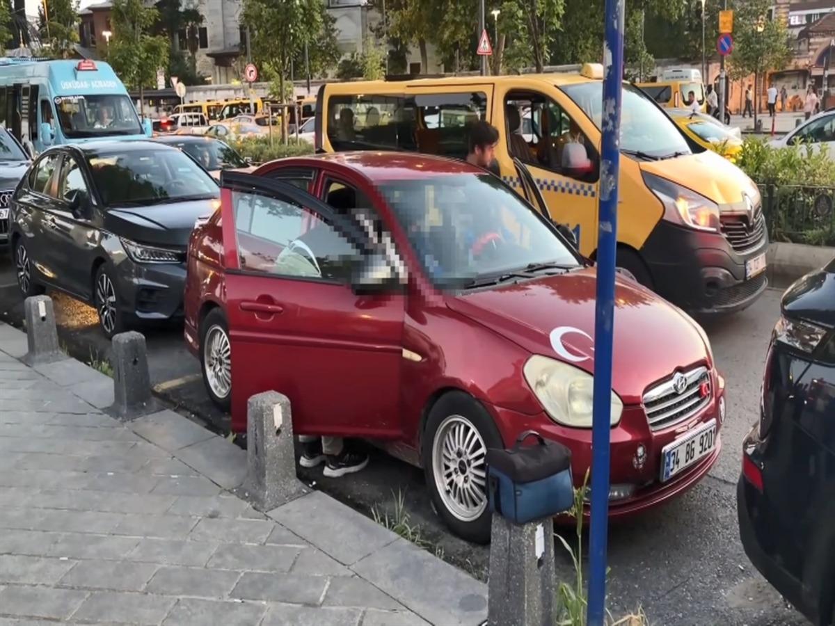 Üsküdar’da park halindeki otomobilde ölü bulundu 1