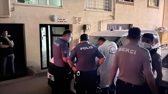 Sokağı saran ağır koku acı gerçeği ortaya çıkardı: Yaşlı adam evinde ölü bulundu