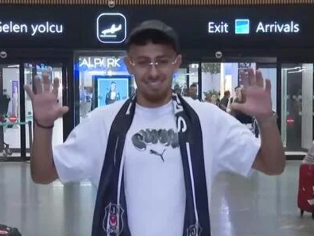 Beşiktaş'tan gece yarısı hamlesi! Yeni transfer İstanbul'a geldi, pozunu verdi