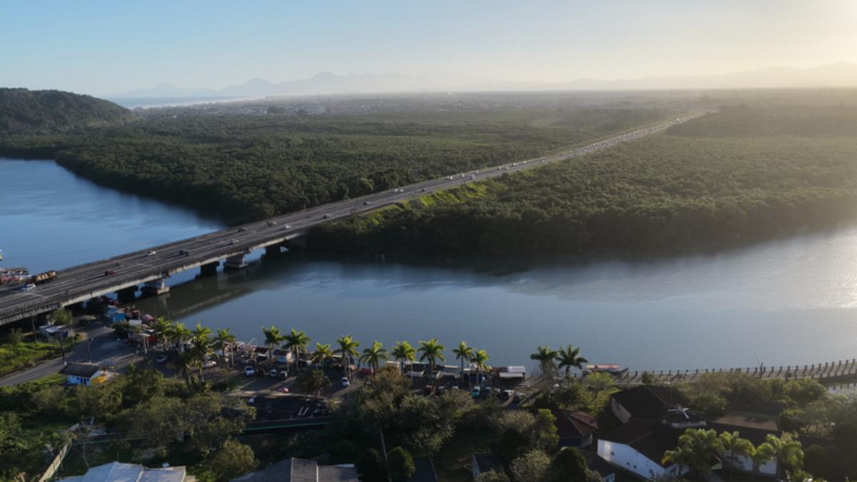 Yarım saatlik yolu 2 dakikaya düşürecek: 80 milyon TL lik köprü 2
