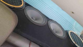 Y&uuml;ksek sesle m&uuml;zik a&ccedil;an 2 s&uuml;r&uuml;c&uuml;ye toplam 246 bin 898 TL ceza