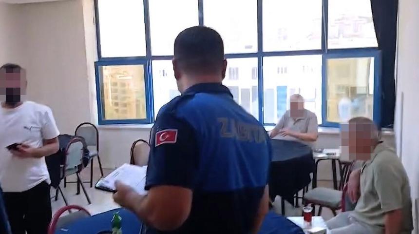 Kumar oynandığı tespit edilen ruhsatsız iş yeri m&uuml;h&uuml;rlendi