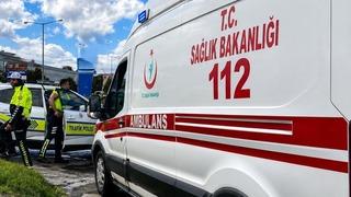 Erzincan'da minibüs devrildi, 15 kişi yaralandı