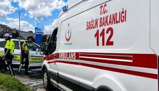 Erzincan'da minib&uuml;s devrildi, 15 kişi yaralandı