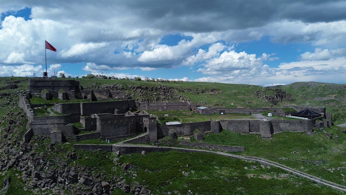 Bin yıldır ayakta: Bir şehrin simgesi haline geldi! 1
