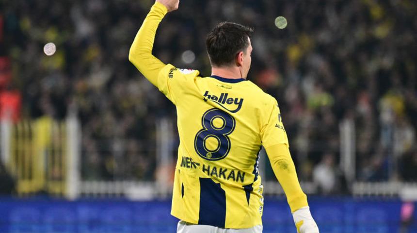 Fenerbah&ccedil;e Mert Hakan Yandaş'ı resmen a&ccedil;ıkladı! Alacağı maaş şaşkına &ccedil;evirdi