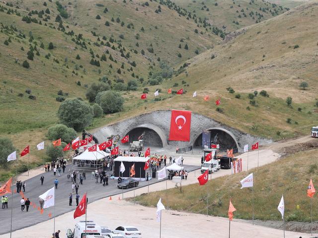 &Ccedil;amlıbel Ge&ccedil;idi'nde yeni d&ouml;nem! 5 dakikada ulaşım, 371 milyon lira tasarruf