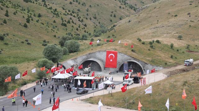 Sivas'taki o zorlu geçit değişiyor! Seyahat süresi 5 dakikaya inecek