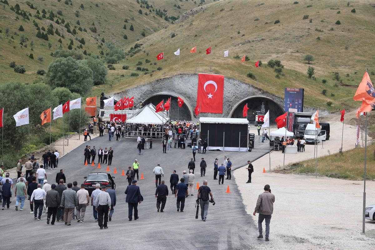 Sivas taki o zorlu ge&ccedil;it değişiyor! Seyahat s&uuml;resi 5 dakikaya inecek 9