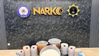 İstanbul'da d&uuml;zenlenen operasyonda 239 kilo sentetik uyuşturucu ele ge&ccedil;irildi