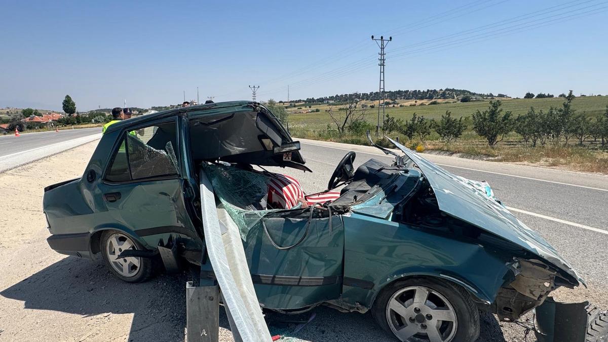 Karaman'da otomobil bariyere çarptı: 1 yaralı
